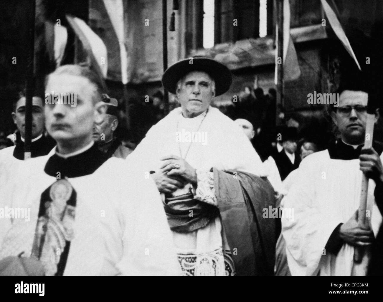 Galen, Clemens August Graf, 16.3.1878 - 22.3.1946, German clergyman, bishop of Muenster 1933 - 1946, during a procession, 1945/1946, Stock Photo