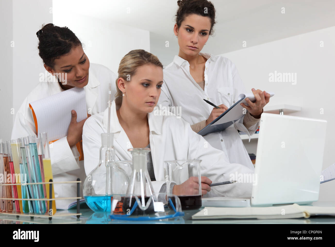Researchers in the laboratory Stock Photo - Alamy