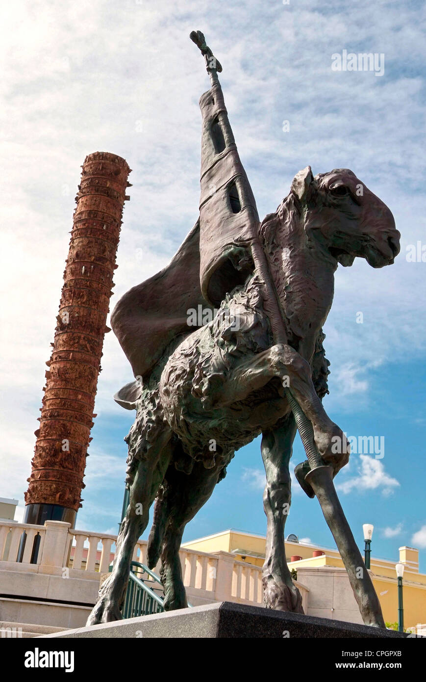 PUERTO RICO San Juan Plaza del Quinto Centenario Totem Telurico