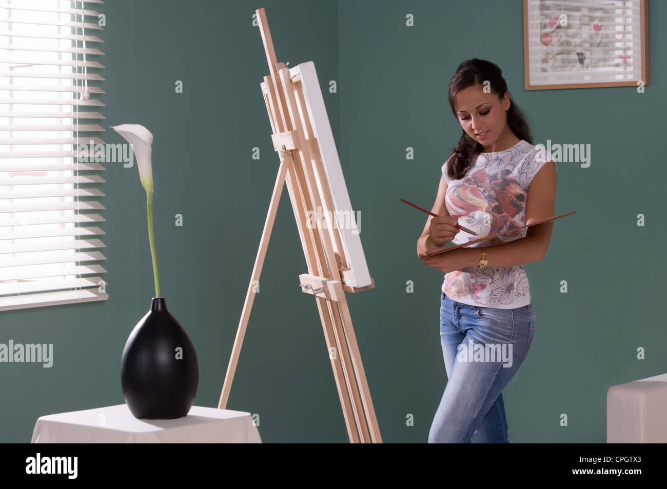Woman art painting hi-res stock photography and images - Alamy