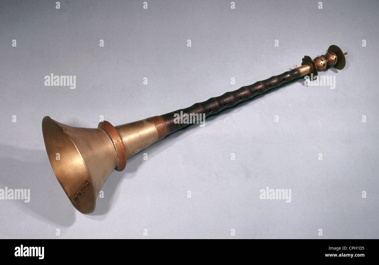 Oboe instrument hi-res stock photography and images - Alamy