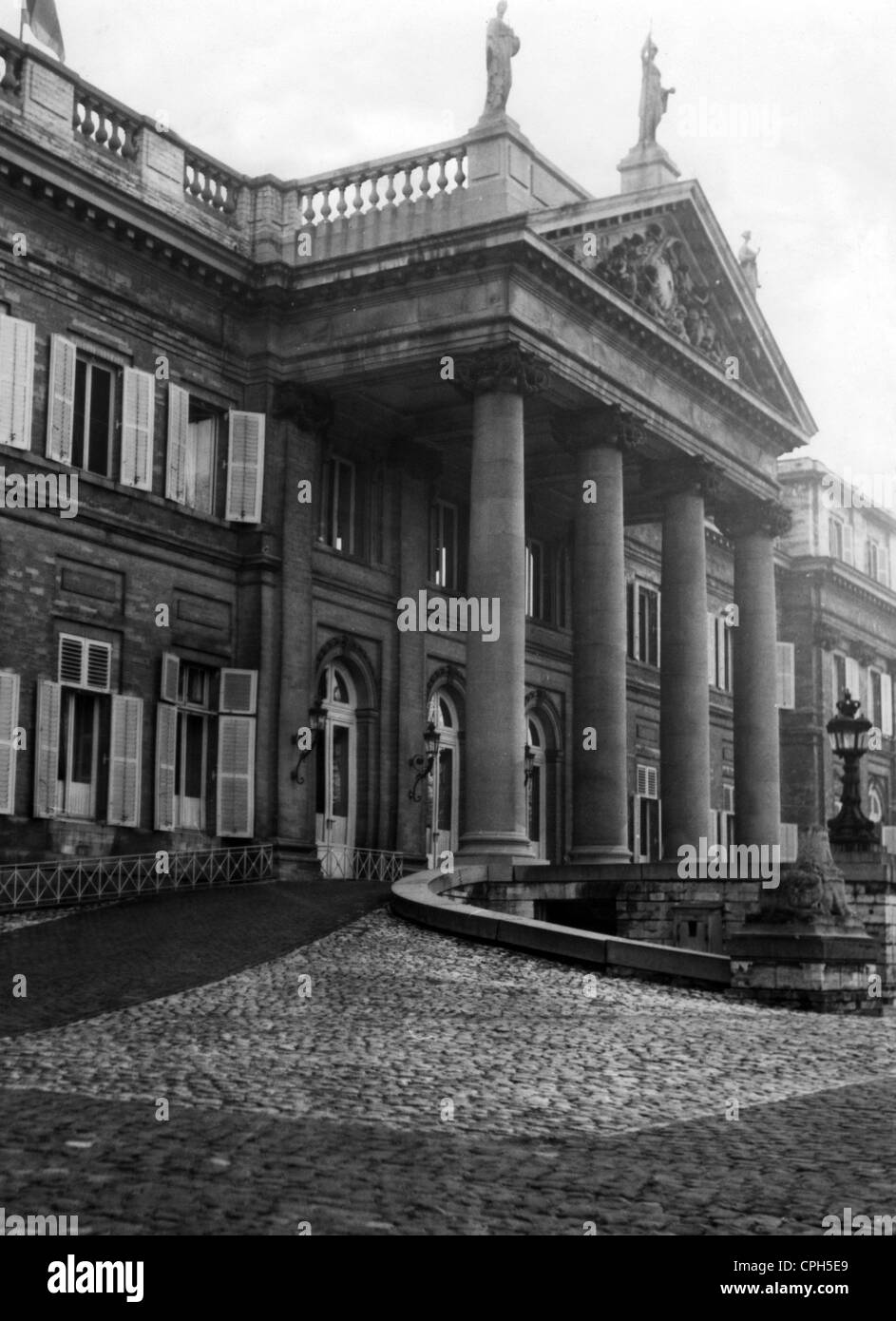 geography/travel, Belgium, Brussels, Royal Castle of Laken, exterior view, entrance, 1950s, Saxe-Coburg-Gotha, Saxe - Coburg - Gotha, 50s, 20th century, historic, historical, Additional-Rights-Clearences-Not Available Stock Photo