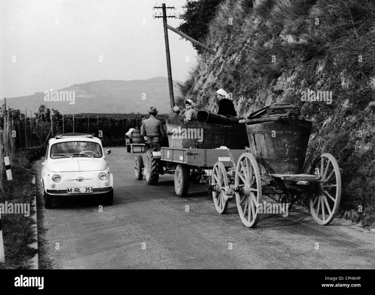 agriculture, wine, vintage at Kaiserstuhl, Baden-Wuerttemberg, carriage on  the road, late 1950s, Additional-Rights-Clearences-Not Available Stock  Photo - Alamy