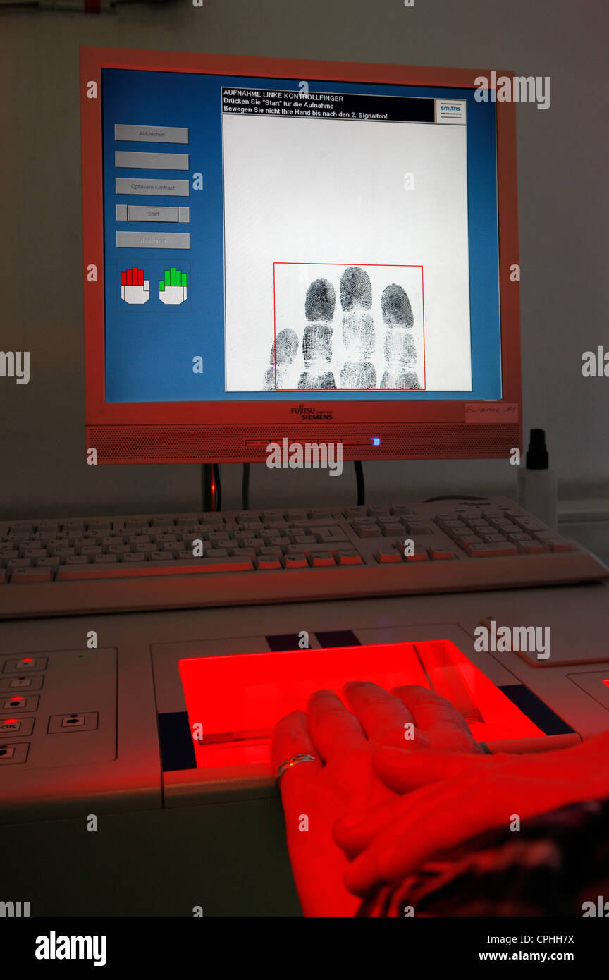 Fingerprints Police Stock Photos & Fingerprints Police Stock Images Alamy