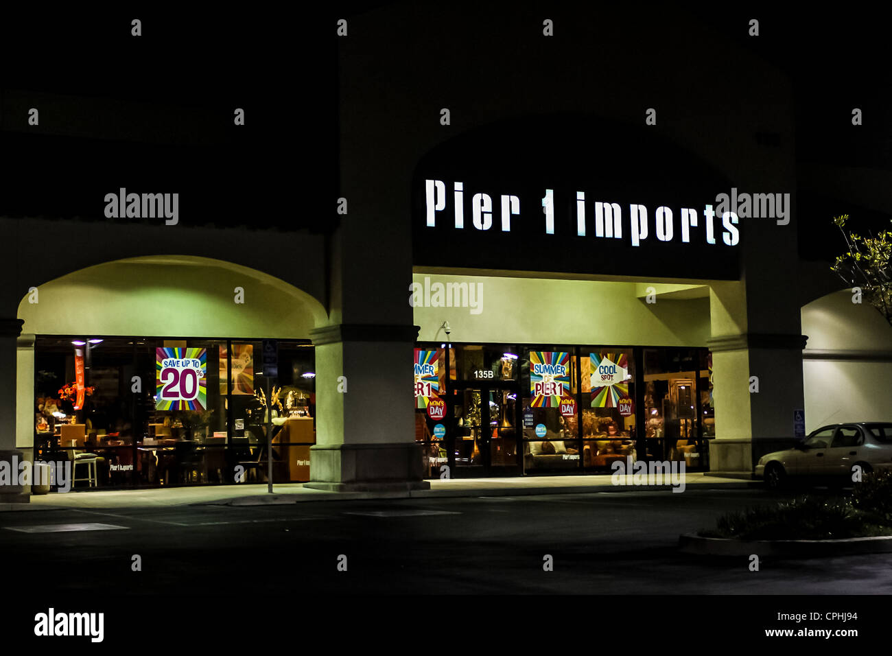 Pier 1 Imports Stock Photos & Pier 1 Imports Stock Images Alamy