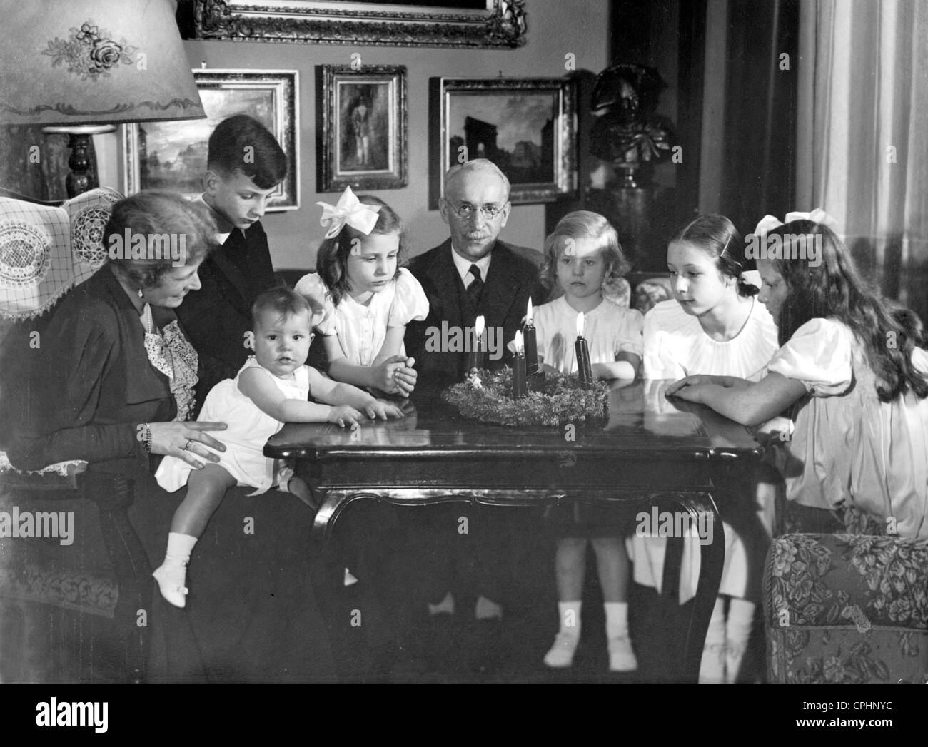 Reich Minister Baron Paul von Eltz-Ruebenach's family, 1936 Stock Photo