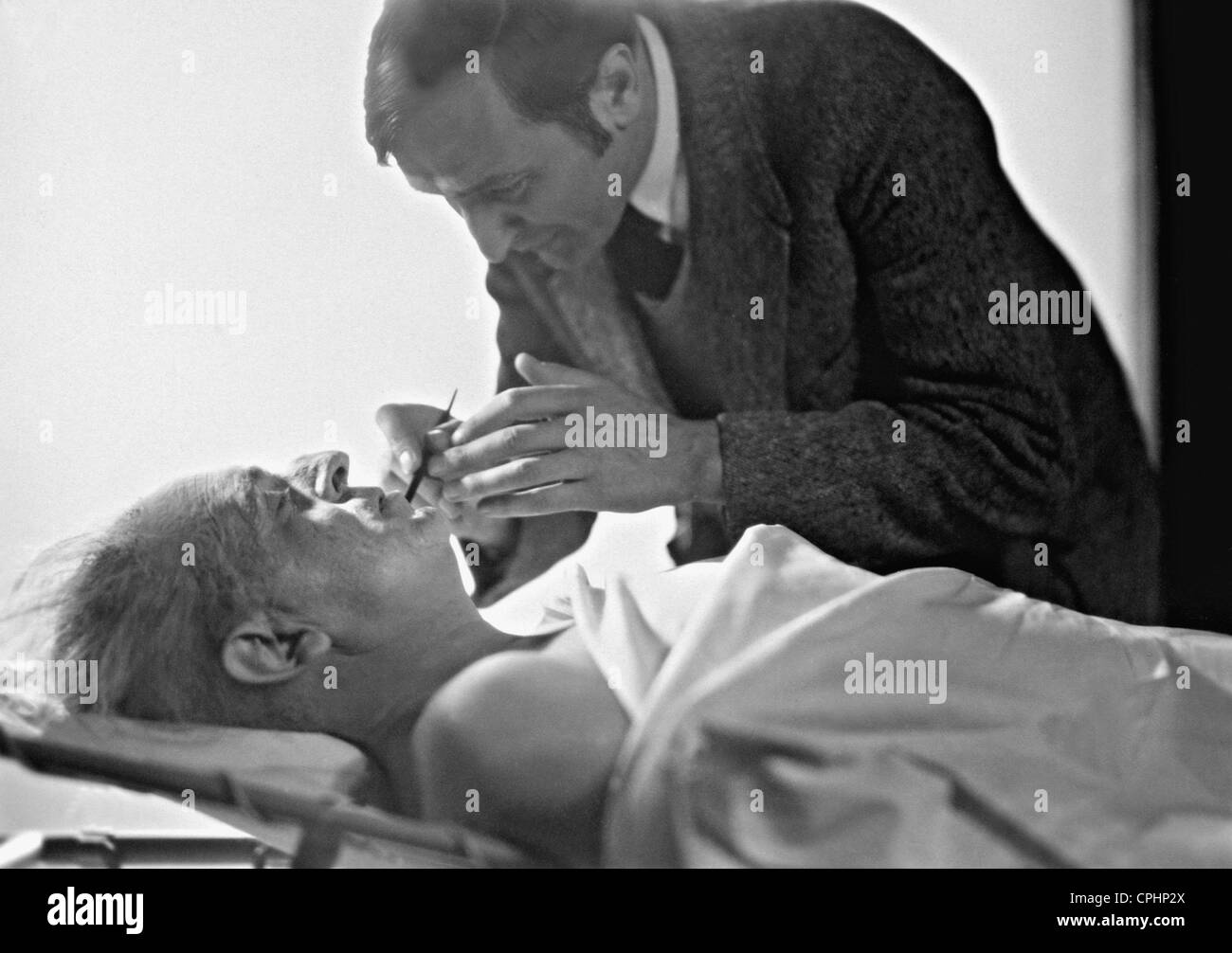 Boris karloff the mummy hi-res stock photography and images - Alamy