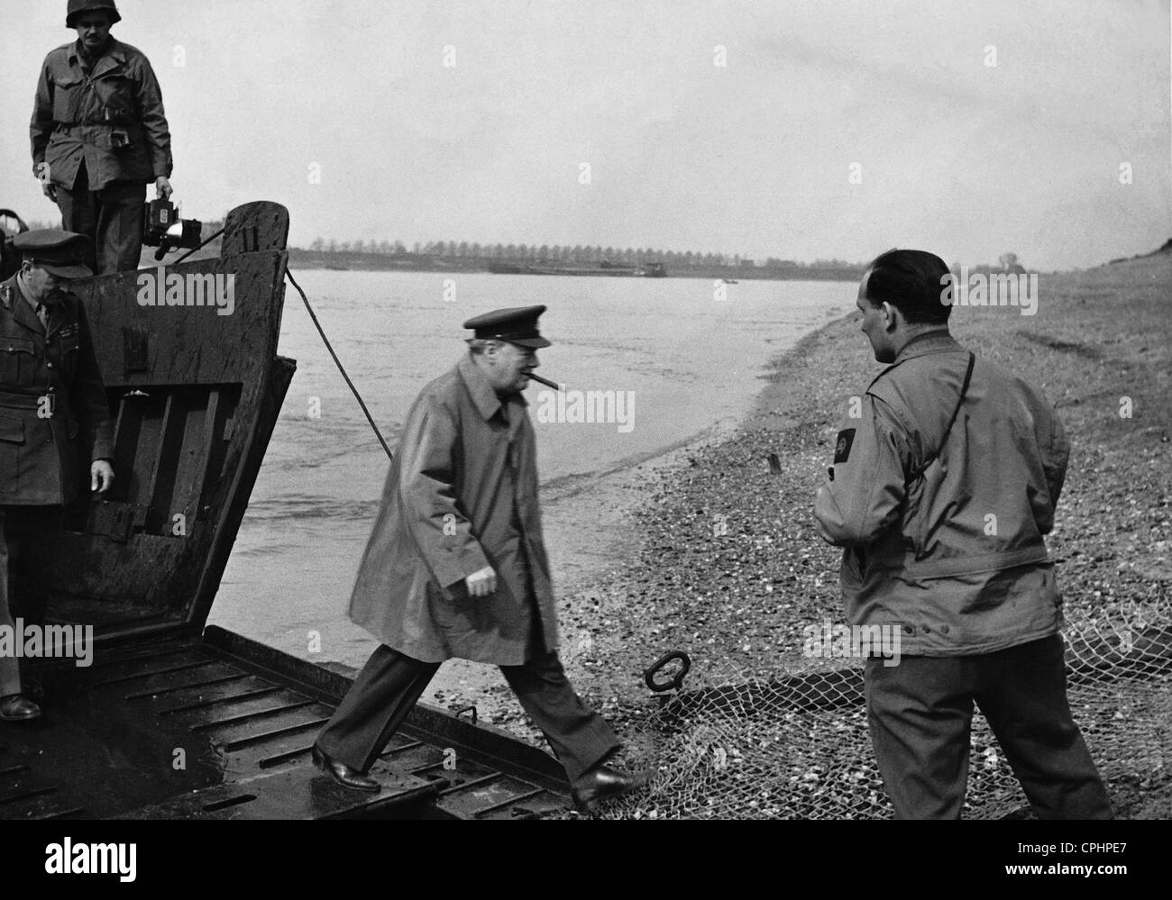 Winston Churchill disembarking from a boat on the eastern bank of the Rhine, 25th March 1945 (b/w photo) Stock Photo