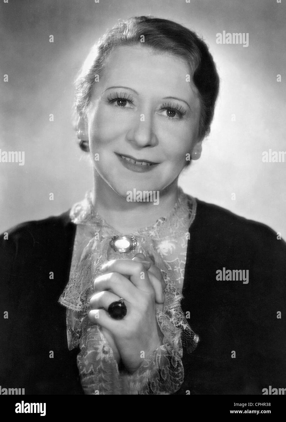 Trude Hesterberg in 'Paul and Pauline', 1936 Stock Photo - Alamy