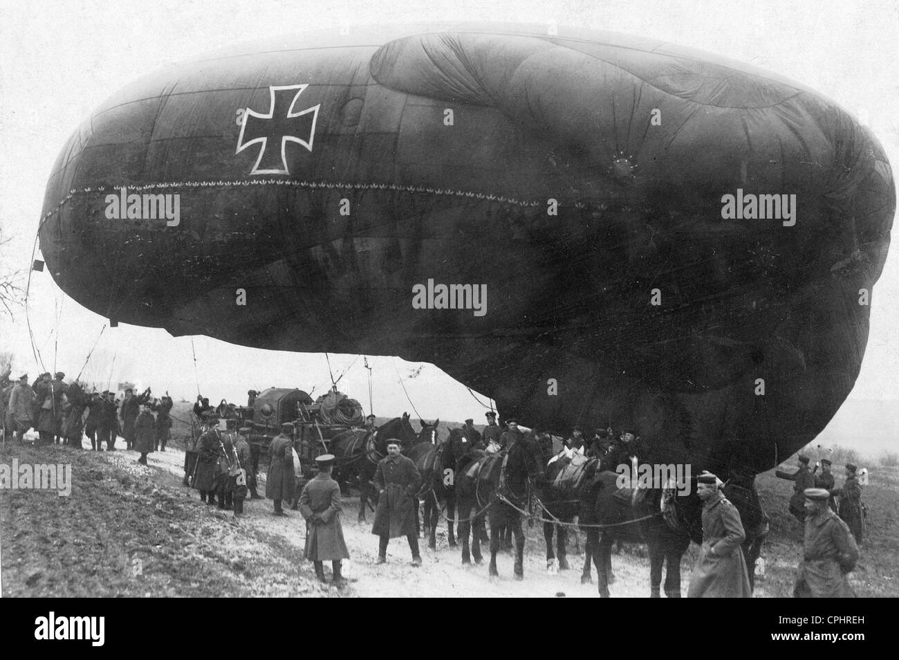 German Soldiers Handling a Captive Balloon, 1918 Stock Photo