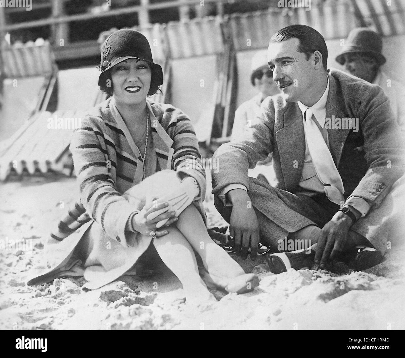 Gloria Swanson with the Marquise de la Falaise, 1926 Stock Photo