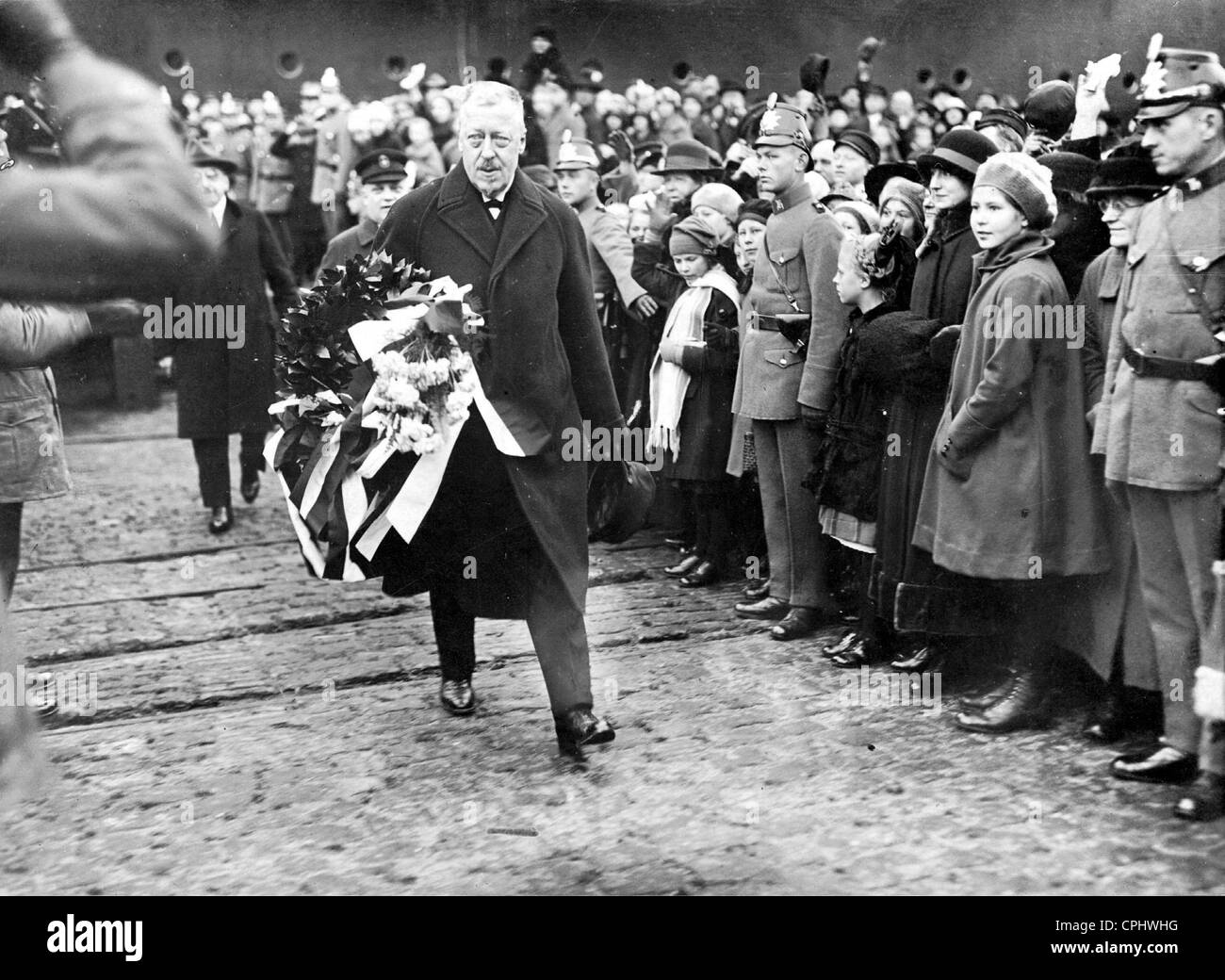 Arrival of Dr. Eckener in Bremerhaven after the transatlantic flight, 1924 Stock Photo