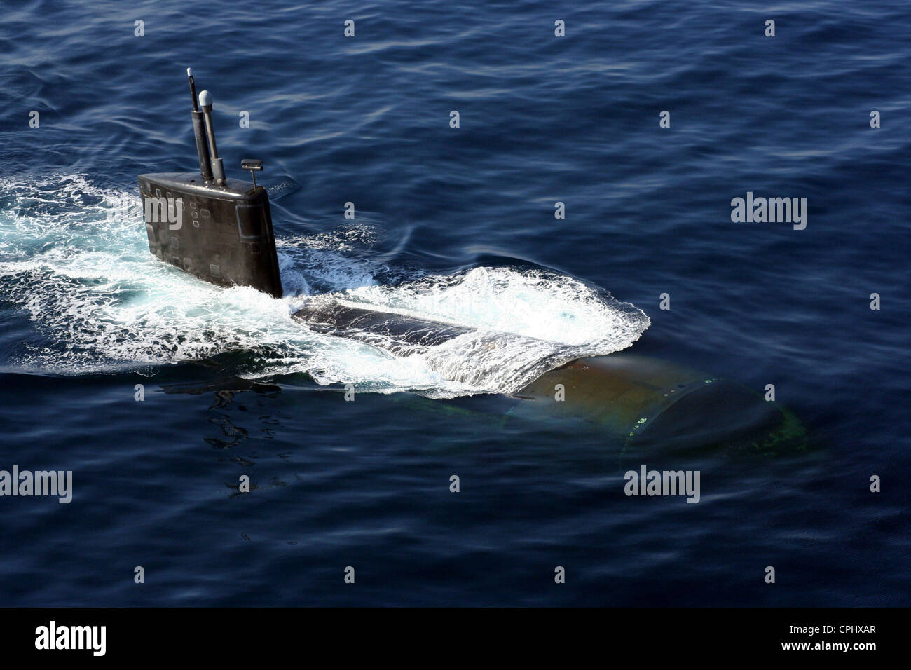 The Los Angeles-class nuclear powered fast attack submarine USS Miami (SSN 755) surfaces during an anti-submarine warfare exercise November 11, 2007 in the North Arabian Sea. Stock Photo