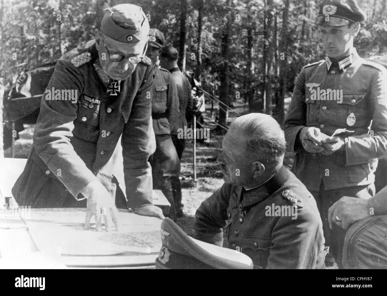 Heinz Guderian at a briefing, 1941 Stock Photo