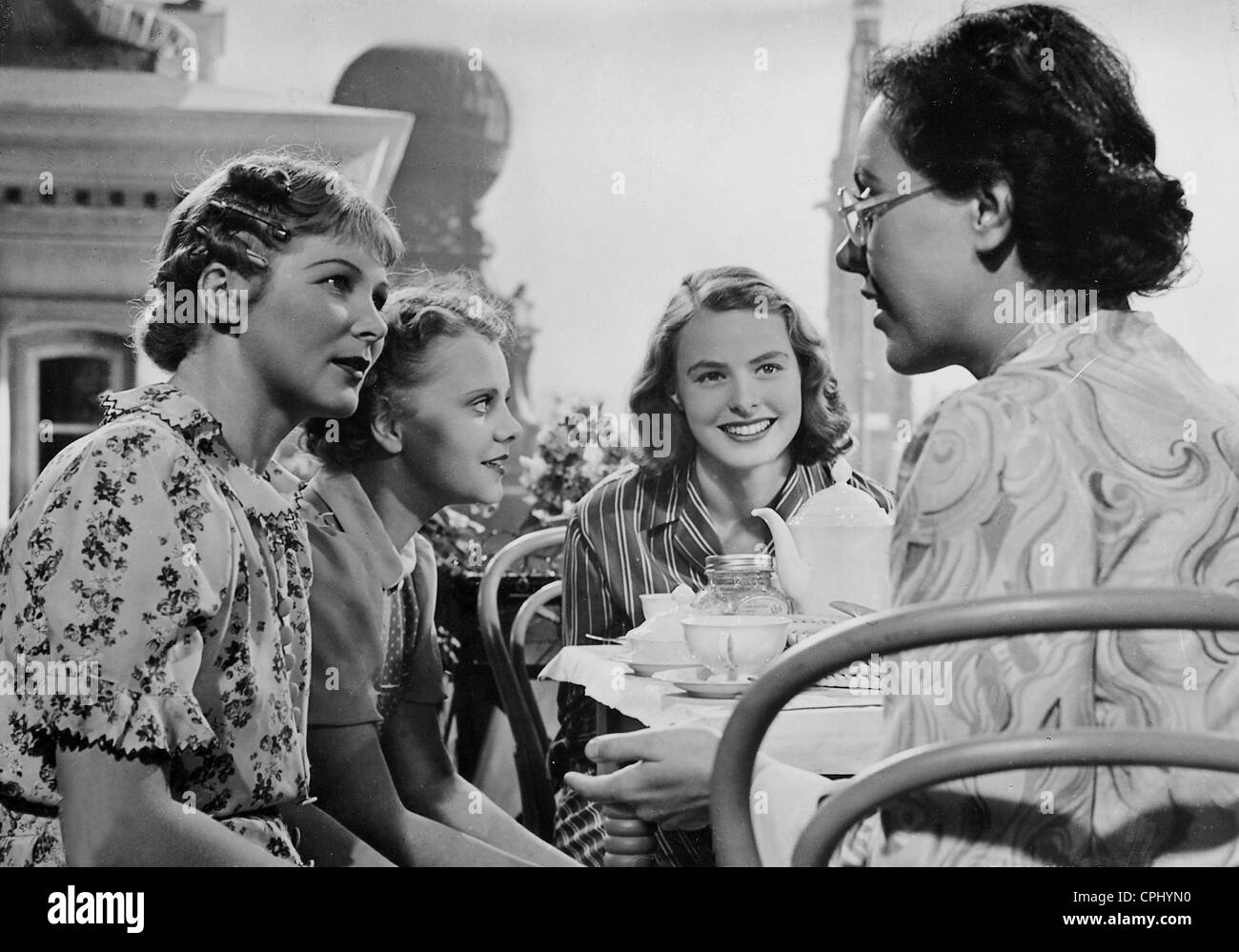 Carsta Loeck, Sabine Peters, Ingrid Bergman and Ursula Herking in 'The Four Companions', 1938 Stock Photo