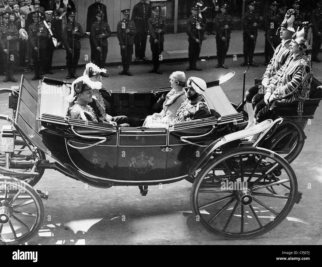 King George V and the Queen with the Maharaja of Patiala, 1935 Stock Photo