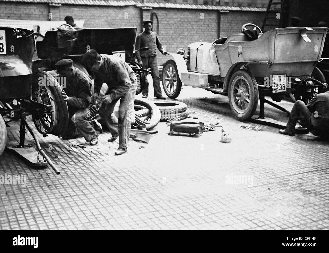 KFZ workshop, 1909 Stock Photo