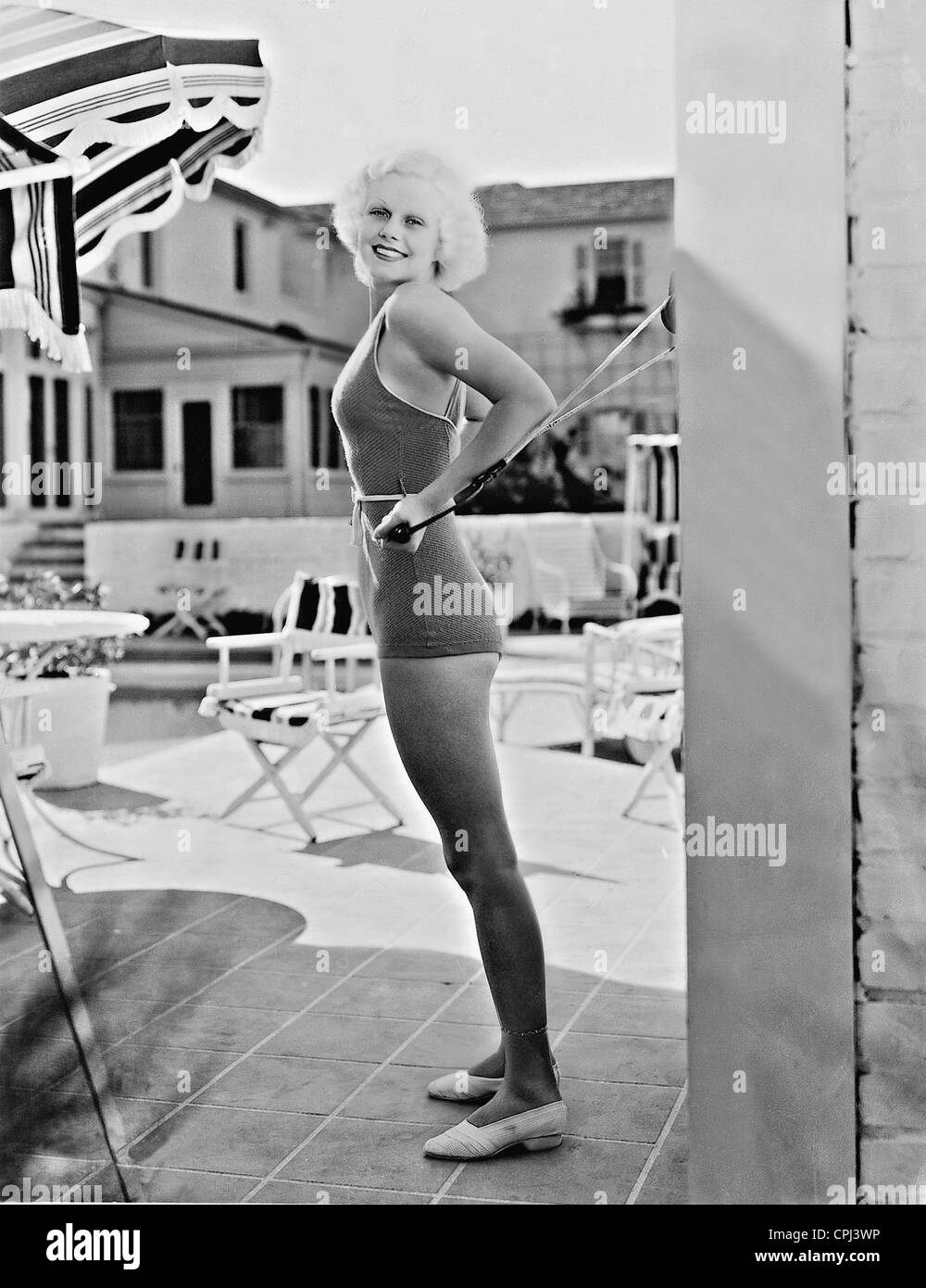 Jean Harlow, 1933 Stock Photo - Alamy