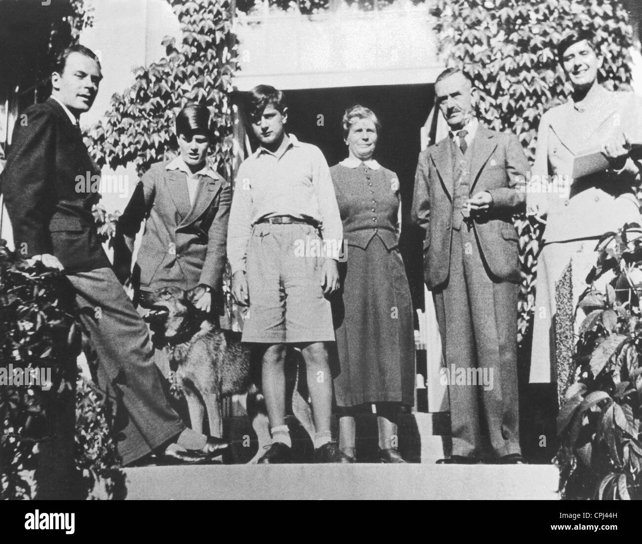 Thomas Mann's family at a group photo, 1932 Stock Photo