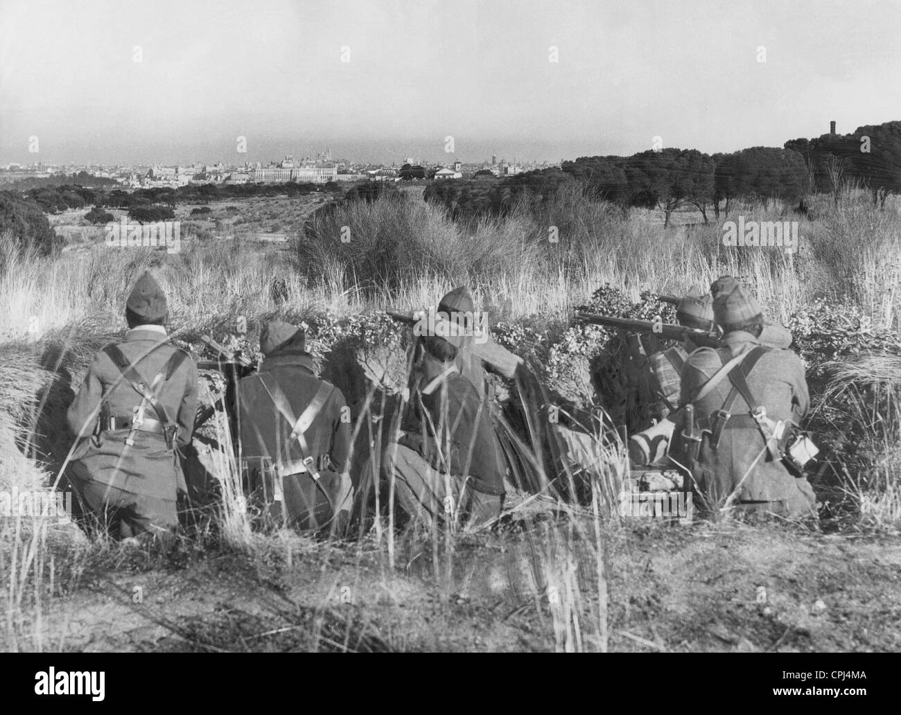 Machine gun position of the Spanish nationalist troops near Madrid, 1936 Stock Photo