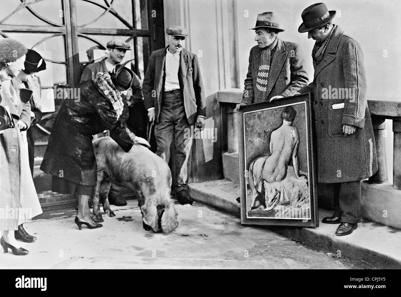 Barter market of Parisian artists, 1934 Stock Photo