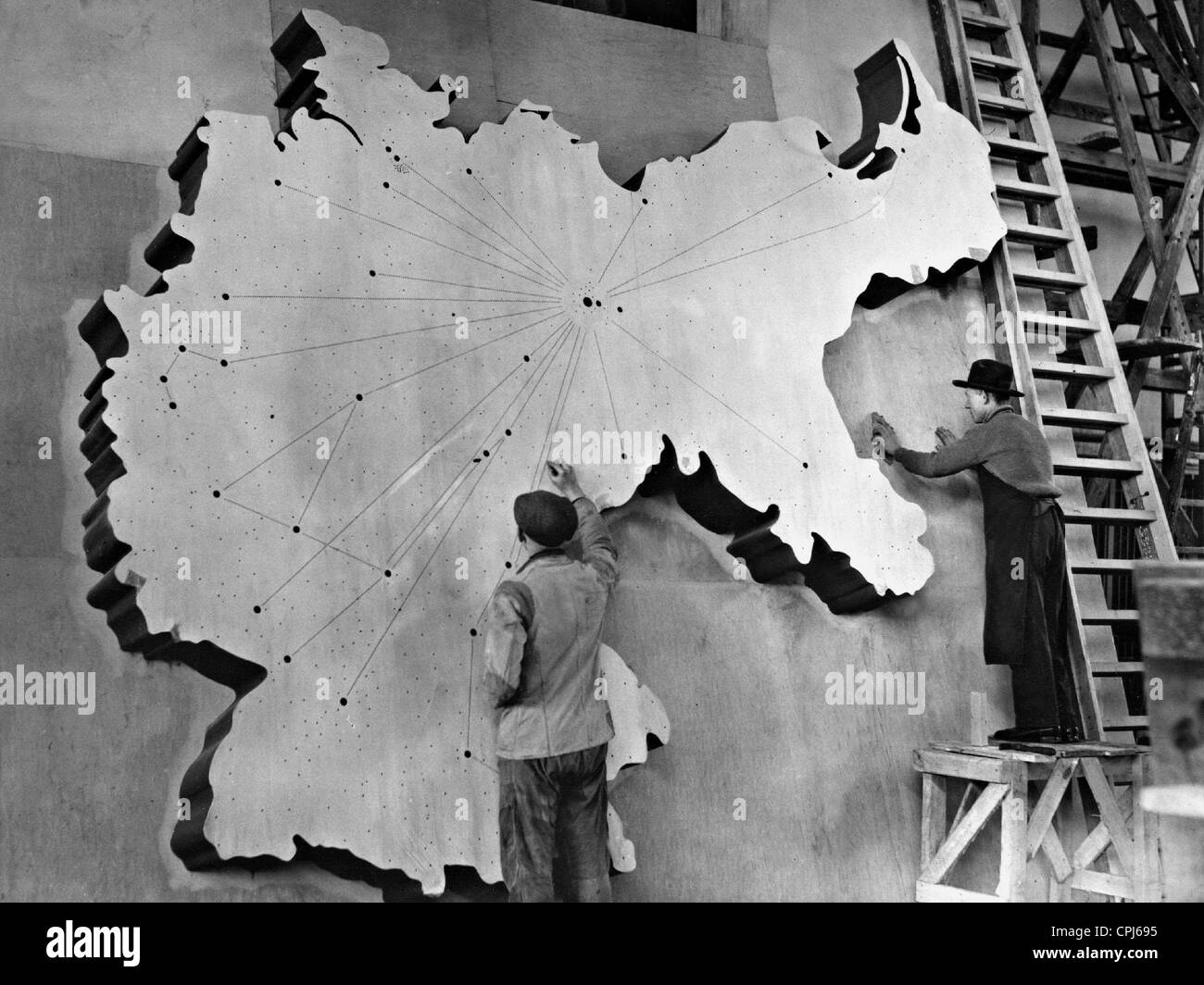 Preparations for the exhibition 'The Wonder of Life', 1935 Stock Photo ...