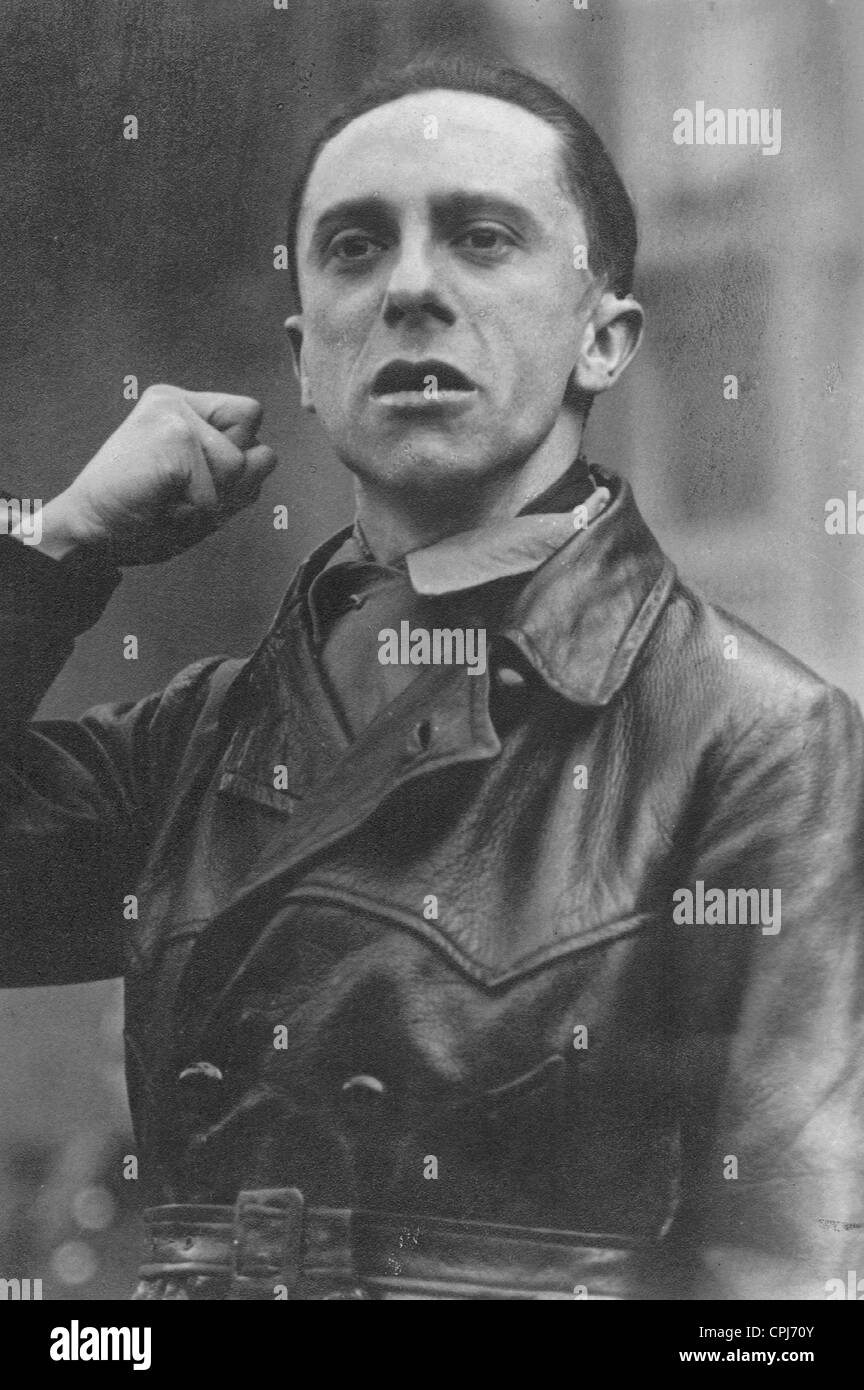 Joseph Goebbels giving a speech Stock Photo Alamy