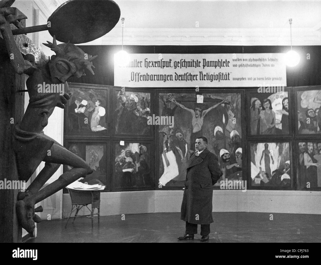 The exhibition 'Degenerate Art' in Berlin, 1938 Stock Photo Alamy
