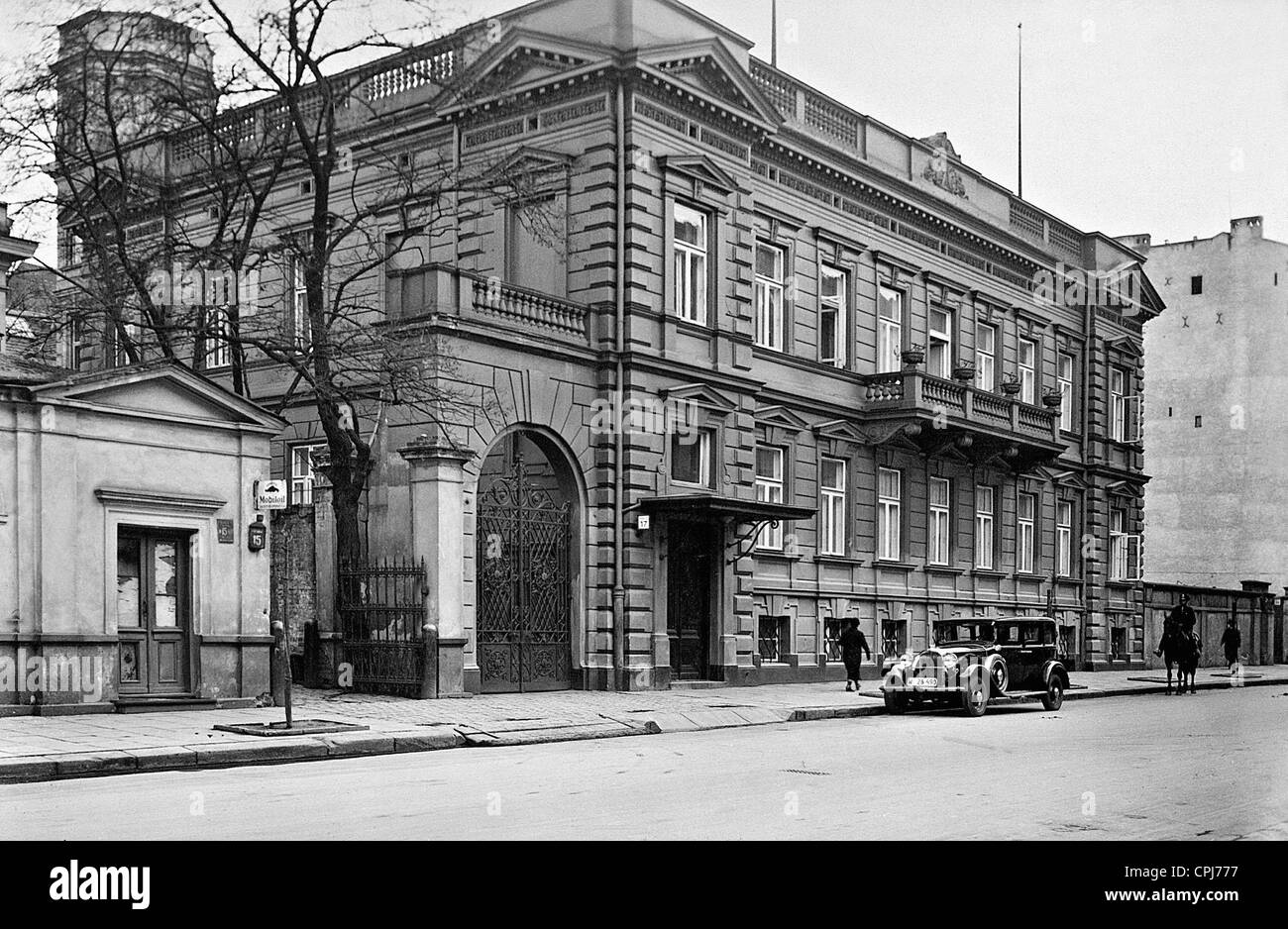 Embassy buildings Black and White Stock Photos & Images Alamy