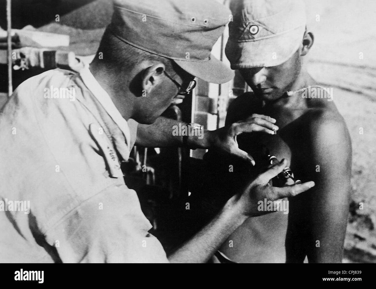 Cholera vaccination in the German Africa Corps, 1942 Stock Photo