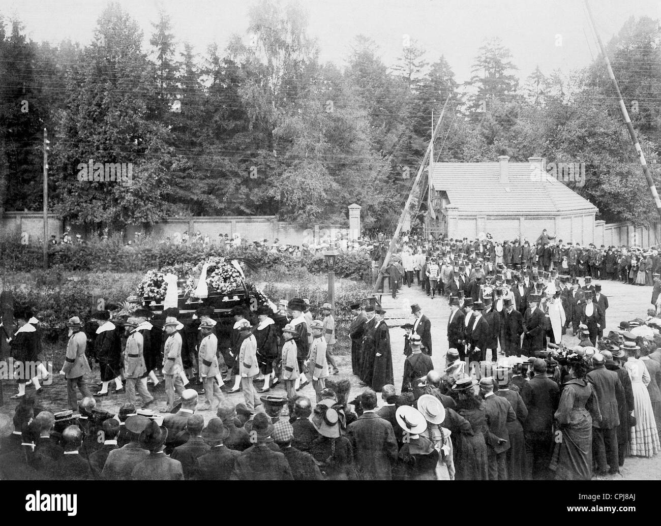 funeral-service-of-herbert-prince-von-bismarck-1904-CPJ8AJ.jpg