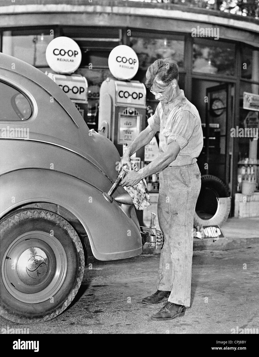 The gas station of a co-op, 1938 Stock Photo