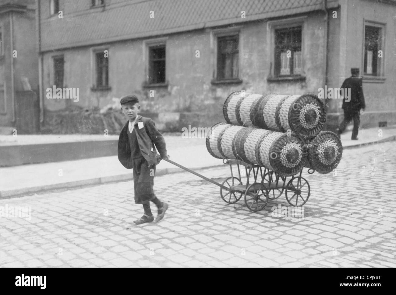 Delivering baskets in Upper Franconia, 1909 Stock Photo