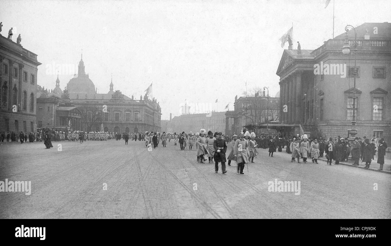 Unter den Linden in Berlin, 1910 Stock Photo
