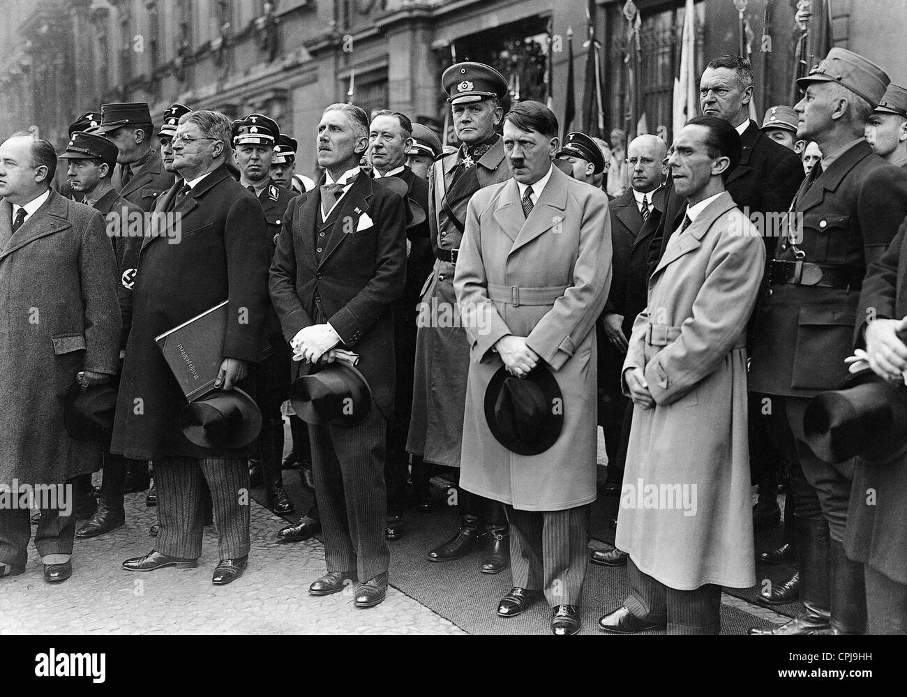 Joseph Goebbels, Adolf Hitler, Werner von Blomberg, Franz von Papen, Otto Meissner, 1933 Stock Photo