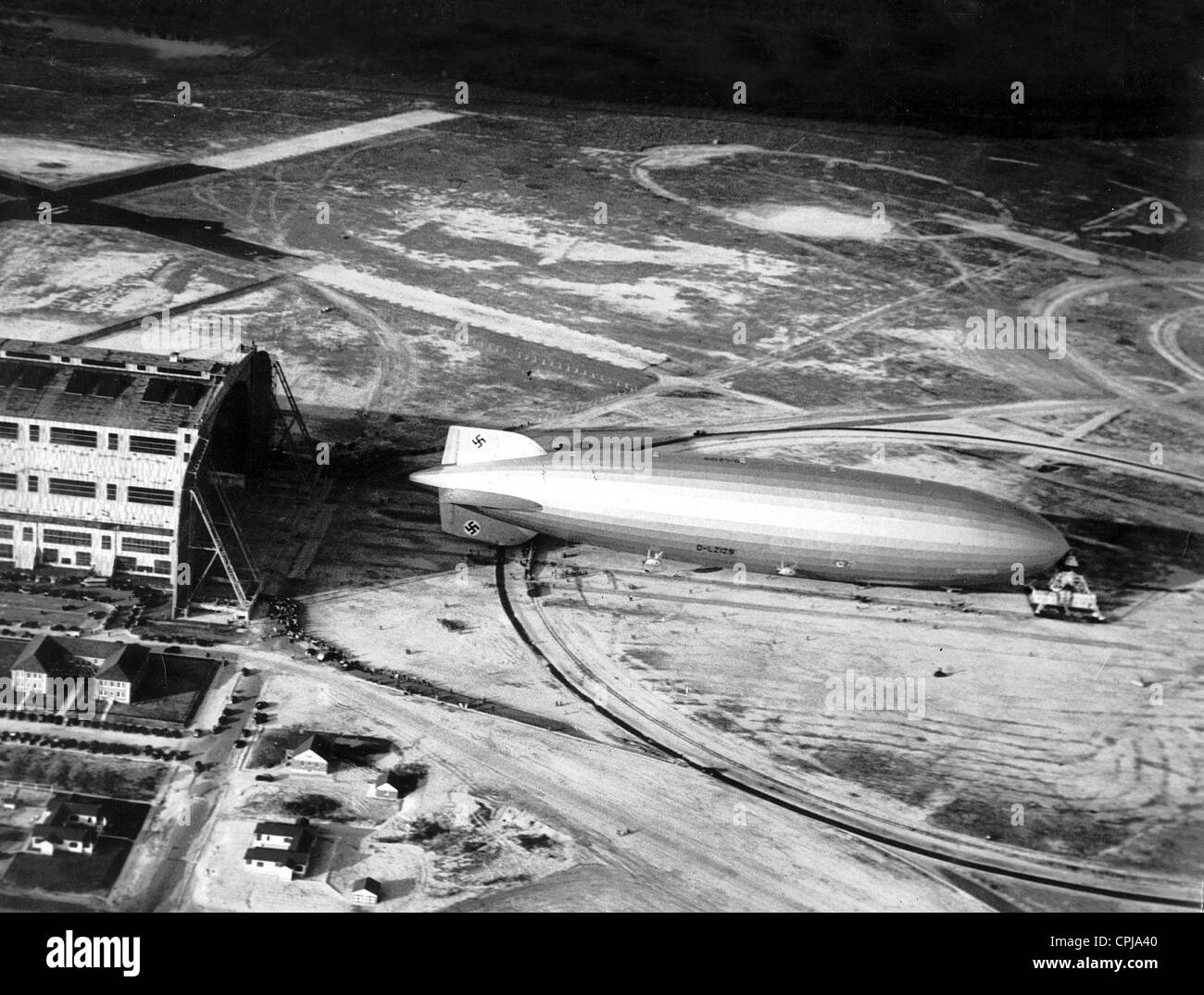 Areal photograph of the airship 'Hindenburg', 1936 Stock Photo