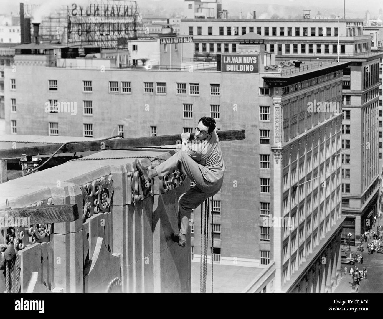 Harold Lloyd in 'Safety Last!', 1923 Stock Photo - Alamy