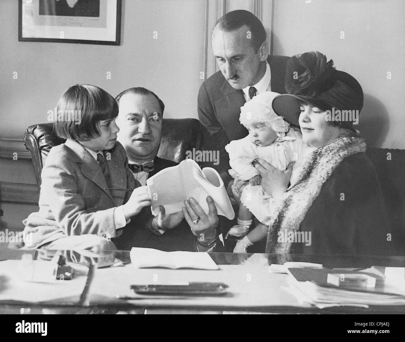 Jackie Coogan signing a contract, 1925 Stock Photo