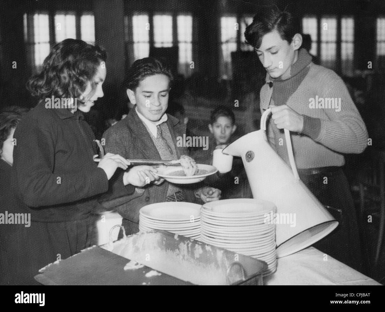 German Jewish children after their arrival in Britain, 1938 Stock Photo