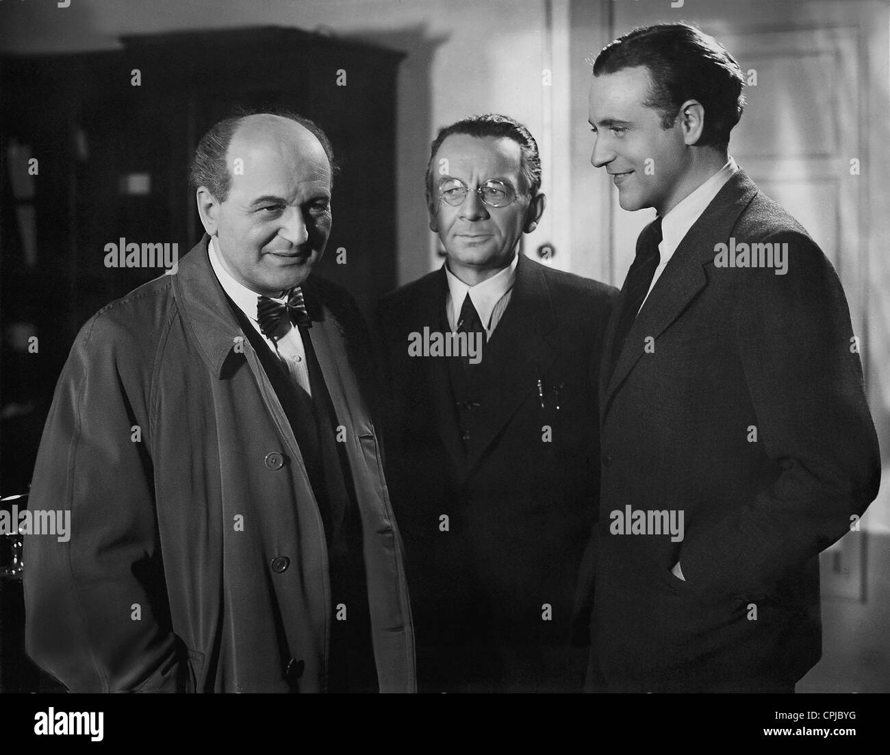 Paul Bildt,, Erich Ponto and Willy Fritsch in 'Am seidenen Faden', 1938 ...
