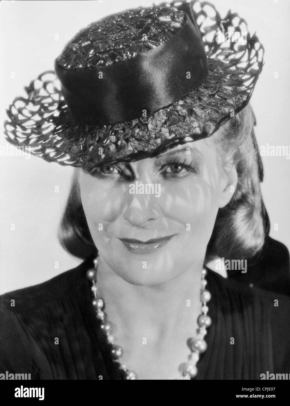 Hilde Hildebrand in 'Das Glueck wohnt nebenan', 1939 Stock Photo Alamy