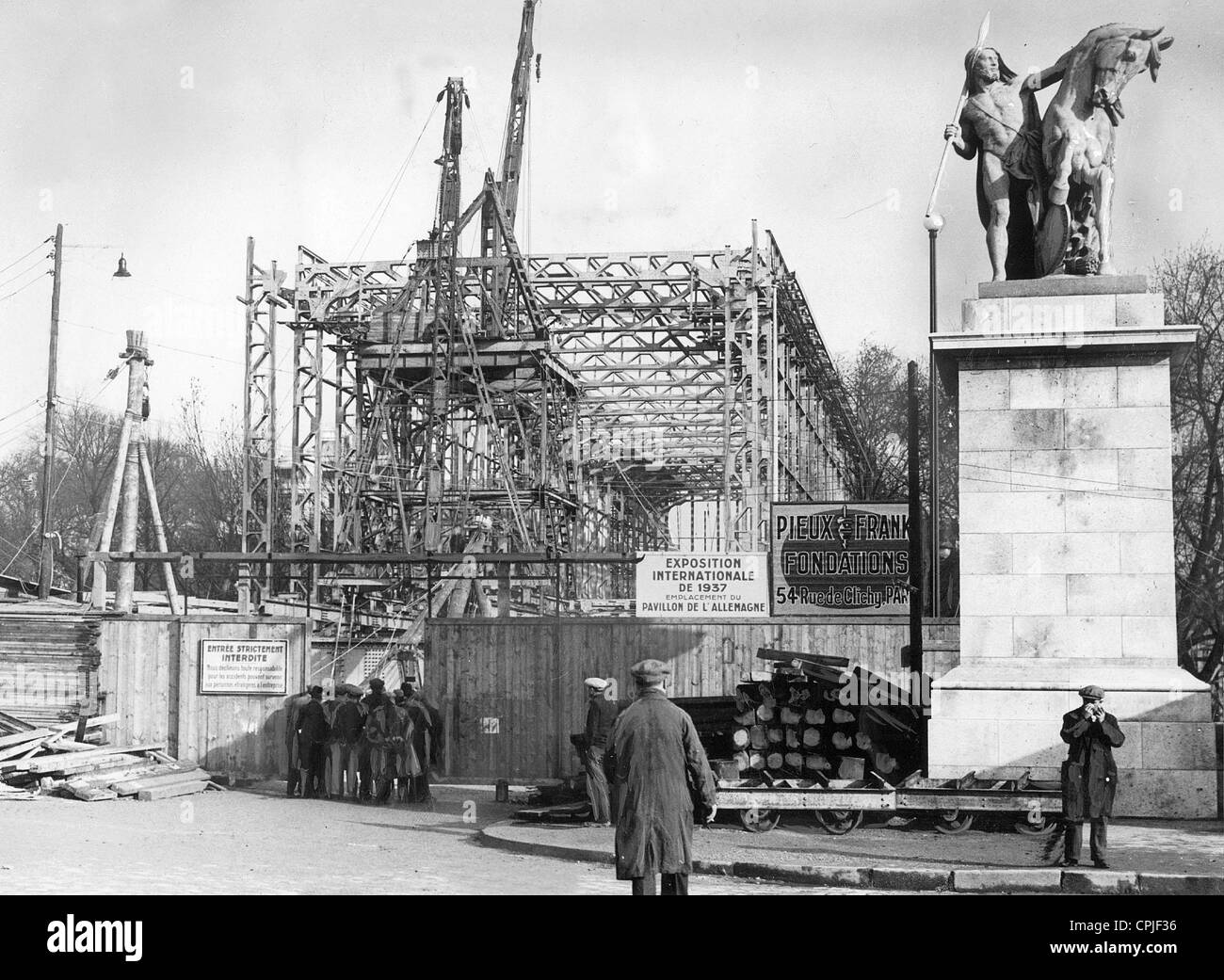 Construction of the German pavilion for the Paris Exposition, 1937 Stock Photo
