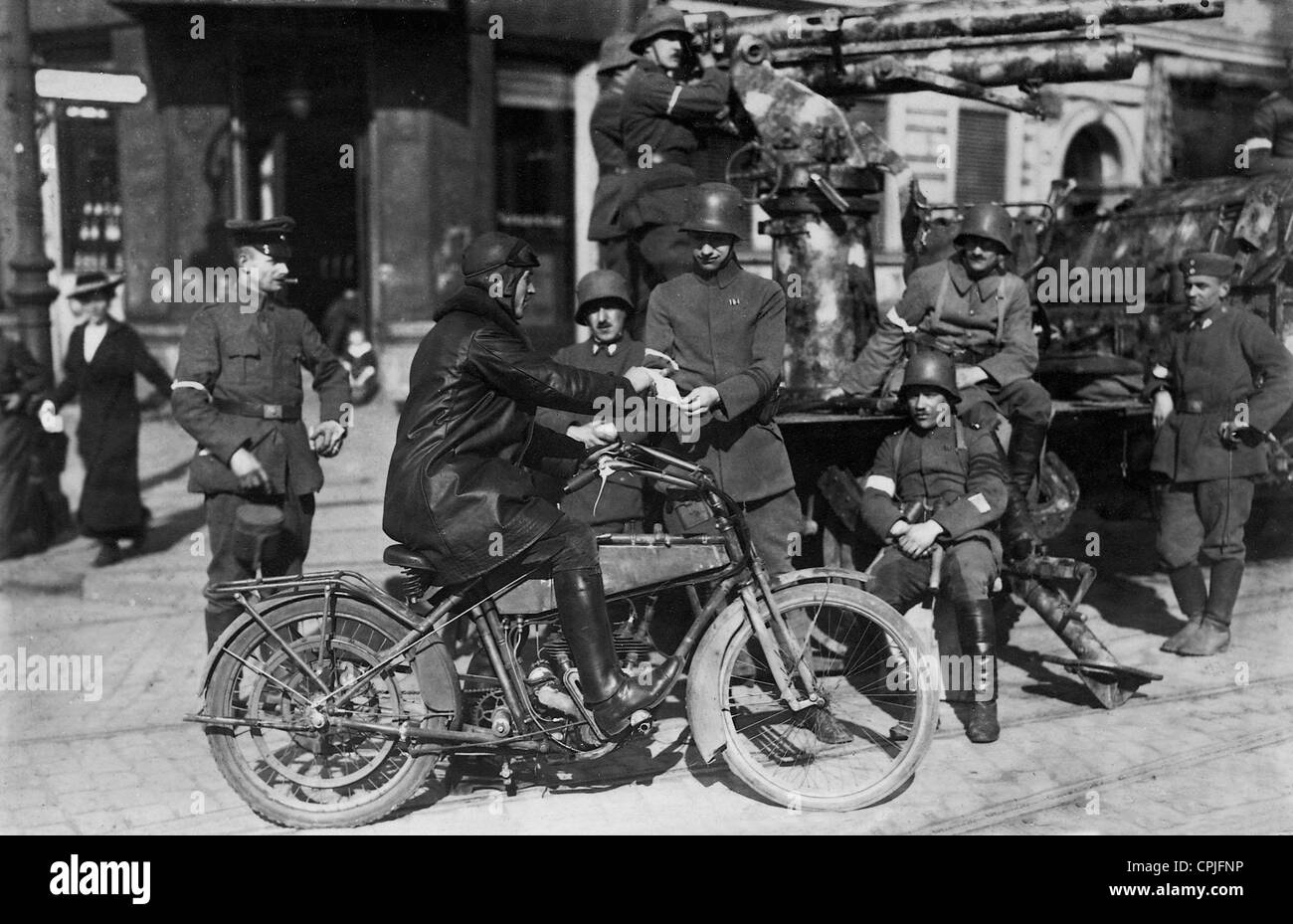 Troops loyal to the government during of the Spartacist Uprising, 1919 Stock Photo