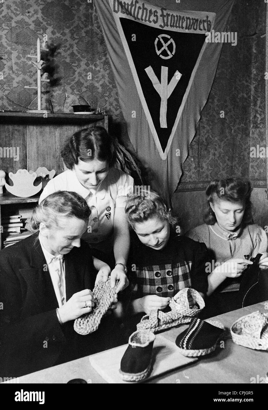 Handiwork at the 'NS-Frauenschaft' [National Socialist Women's League], 1943 Stock Photo