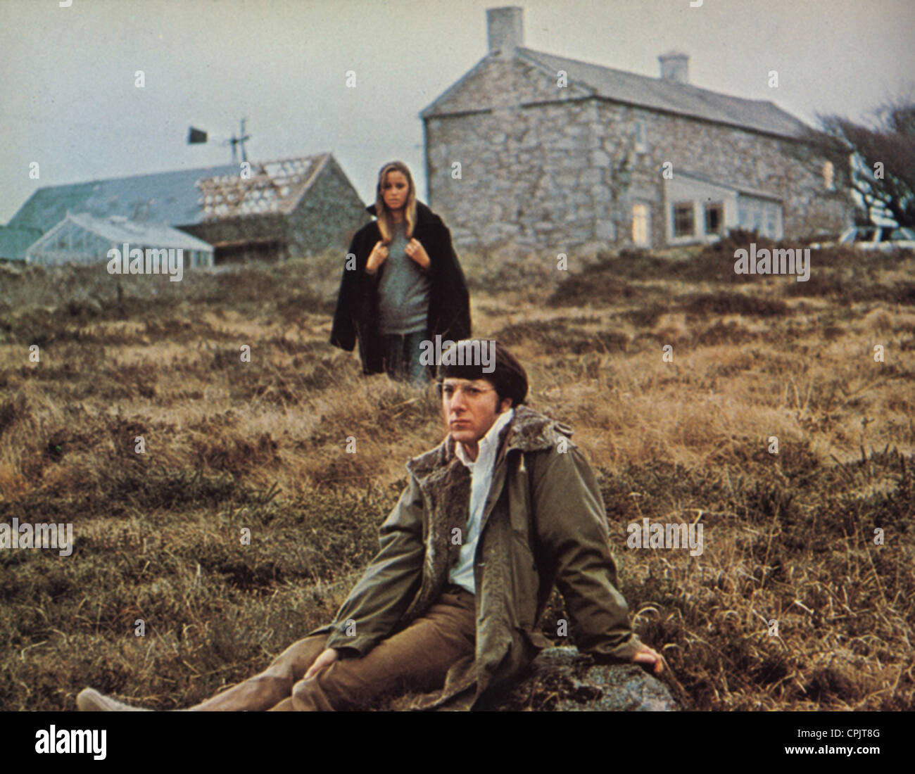 STRAW DOGS (1971) SUSAN GEORGE, DUSTIN HOFFMAN, SAM PECKINPAH (DIR) 021 MOVIESTORE COLLECTION LTD Stock Photo