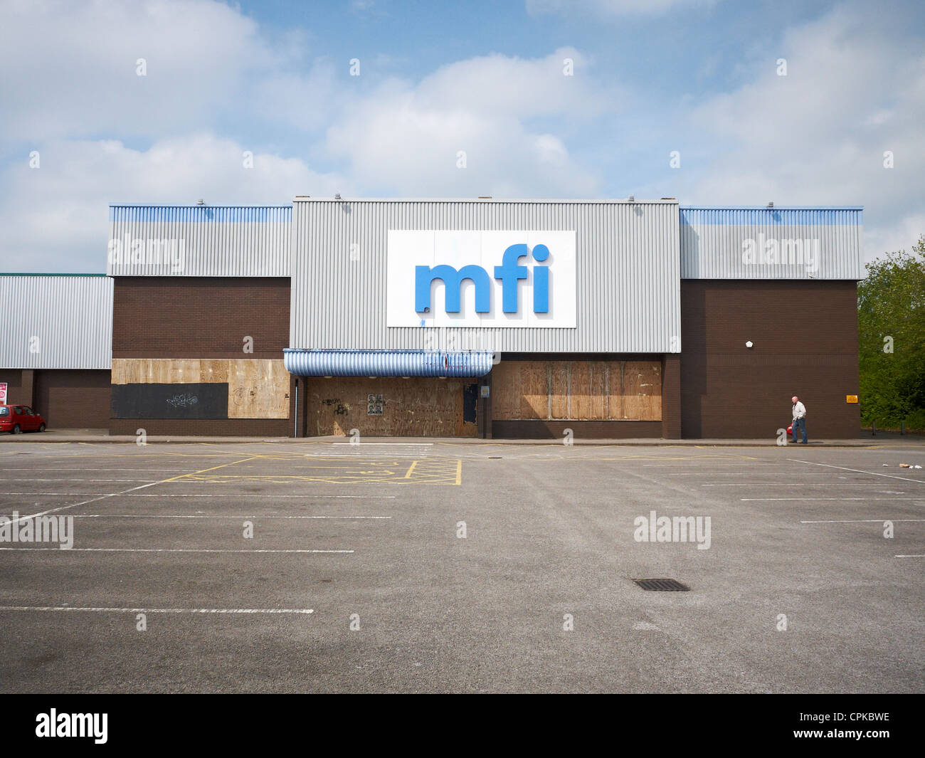 Closed and boarded up MFI store in Crewe Cheshire UK Stock Photo