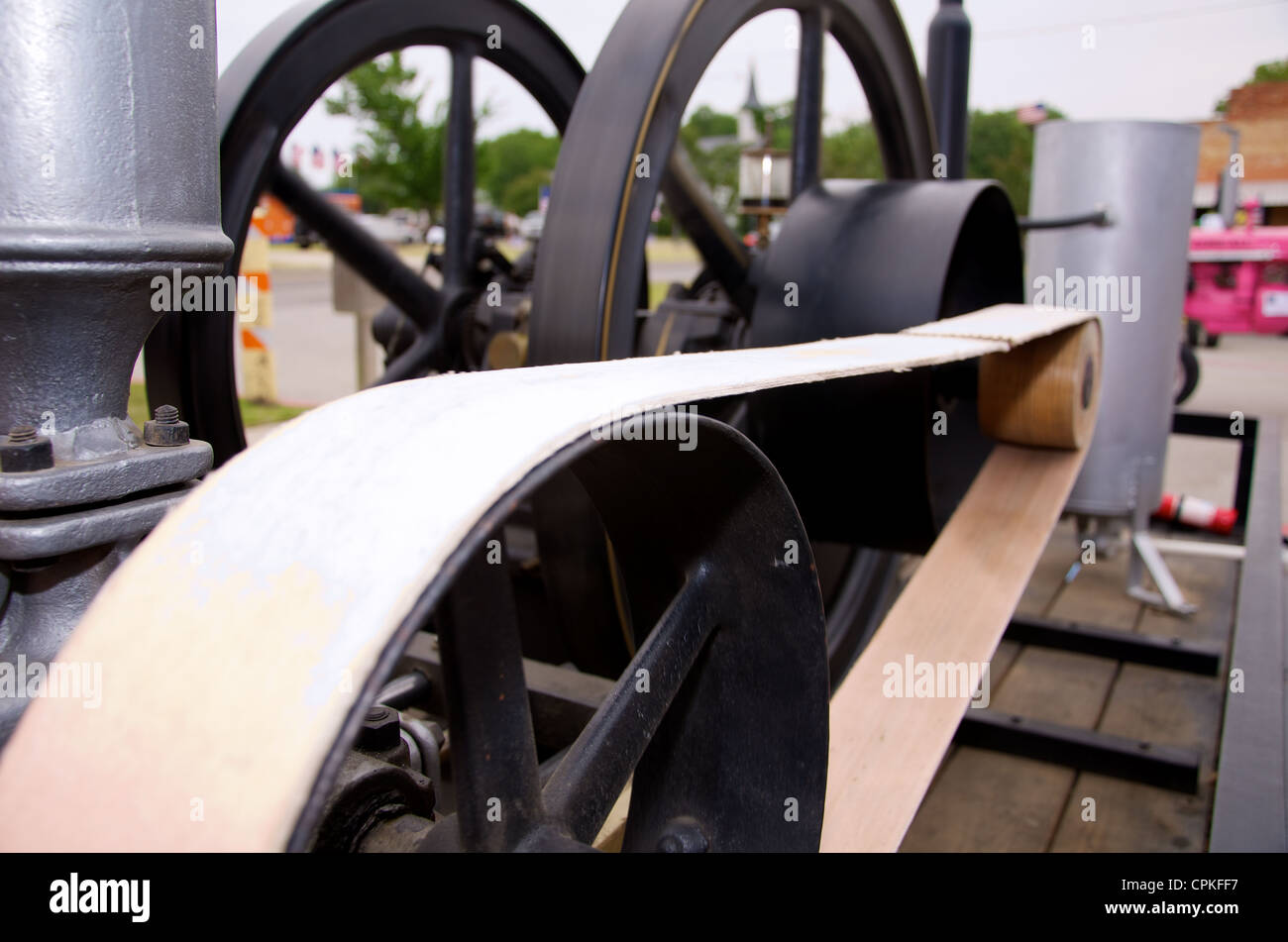 Engine belt hires stock photography and images Alamy