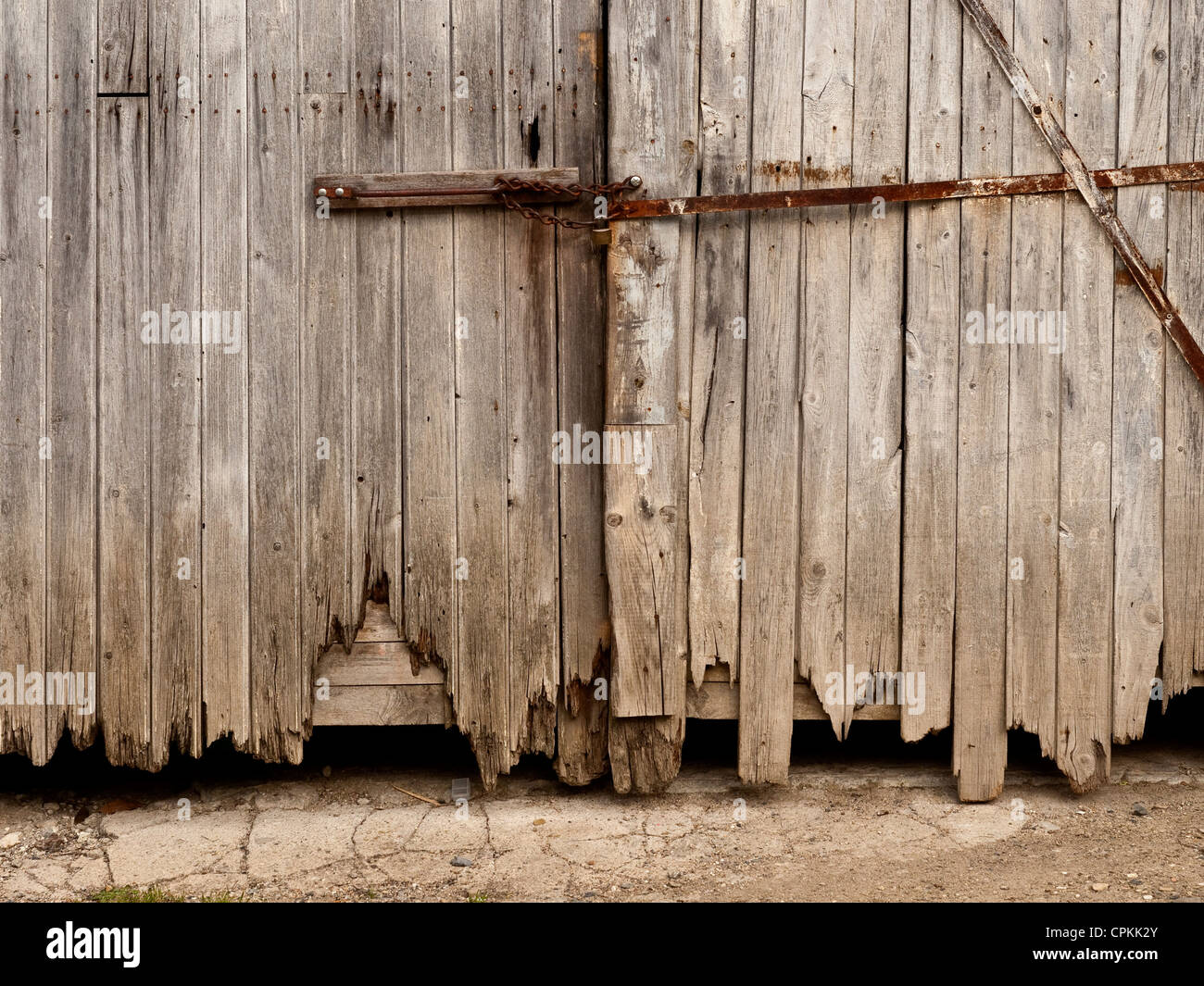 Wooden garage doors hi-res stock photography and images - Alamy