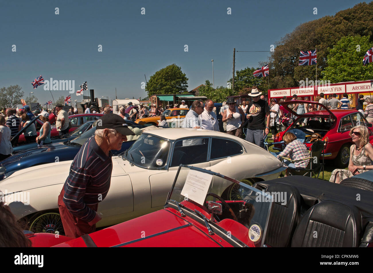 Riley RMB 1952 at Sherborne Castle classic car show