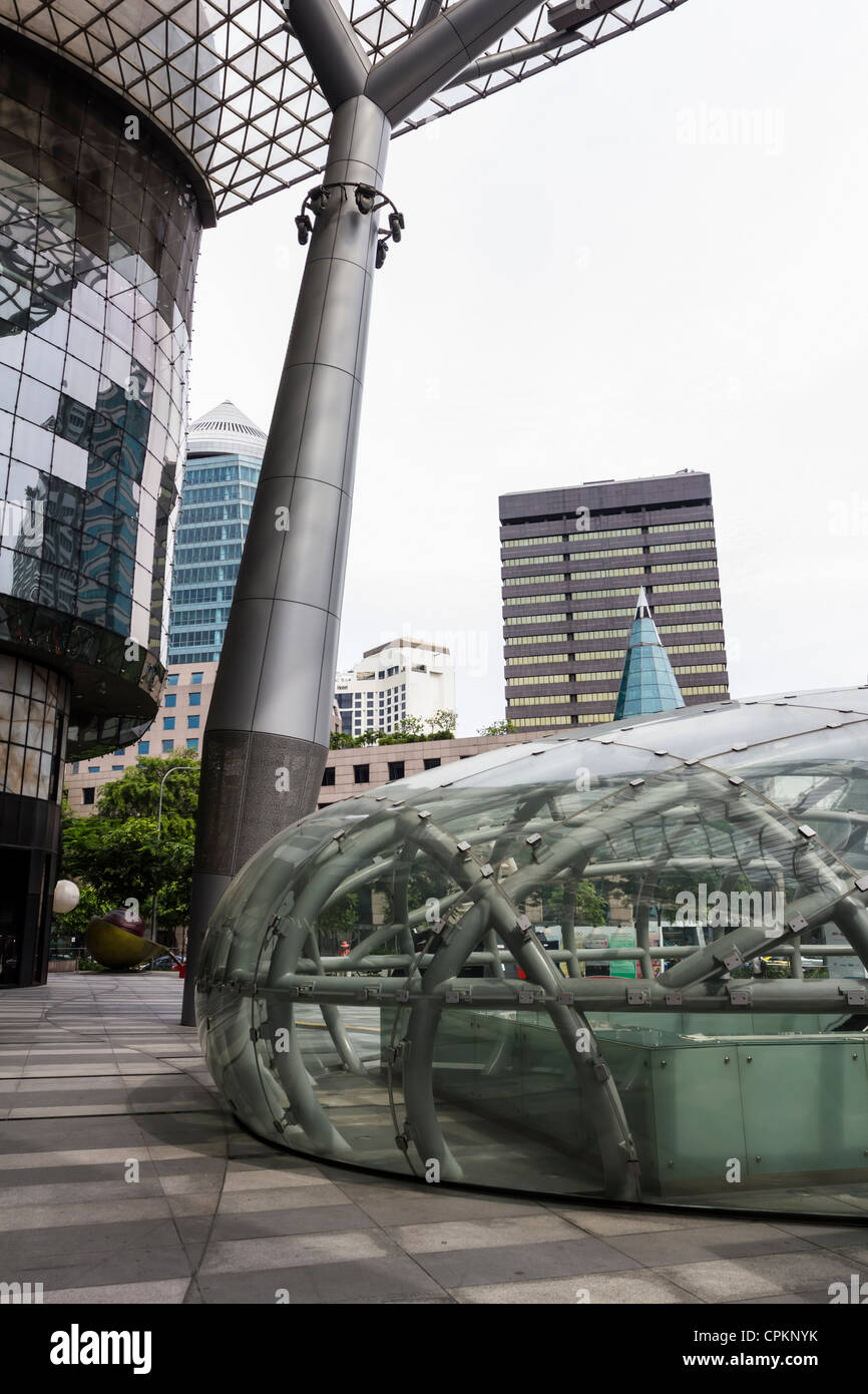 Singapore luxury shopping hi-res stock photography and images - Alamy